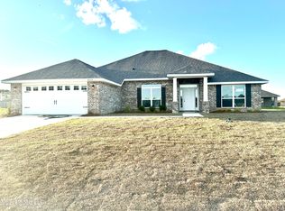 6214 Diamond Ln, Biloxi, MS 39532