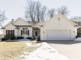 4235 Wendy Lee Ln NW, Cedar Rapids, IA 52405