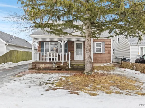 19 Manser Dr, Amherst, NY 14226