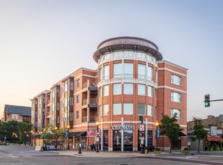 945 Burlington Ave UNIT 203, Downers Grove, IL 60515