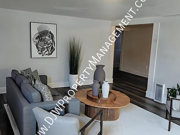 3rd image of 506 5th Ave S