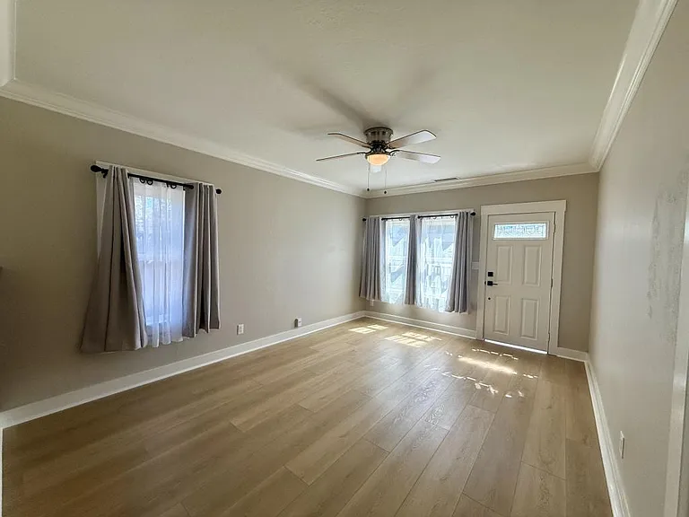 731 River Ave — Photo 7