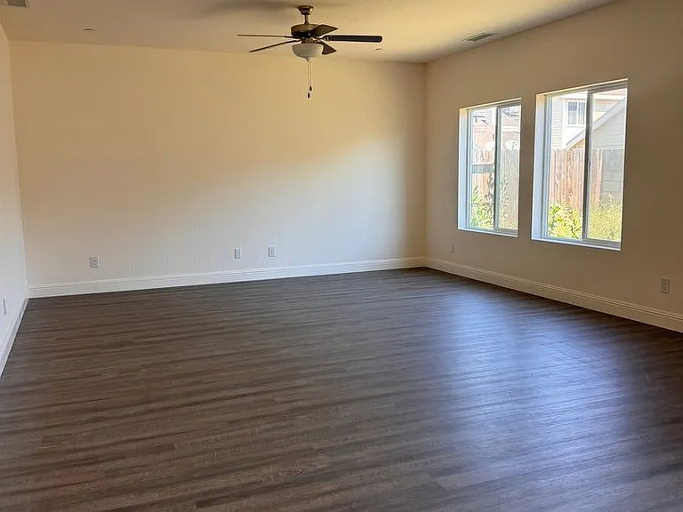 4438 W Langden Dr — Photo 6