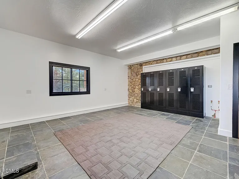 715 Aspen Ln — Photo 61