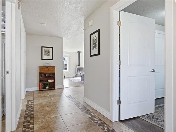3rd image of 4908 S Auburn Pl