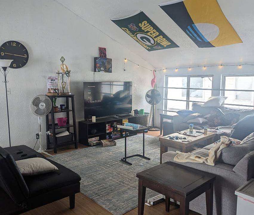1st image of 2965 N Maryland Ave #2