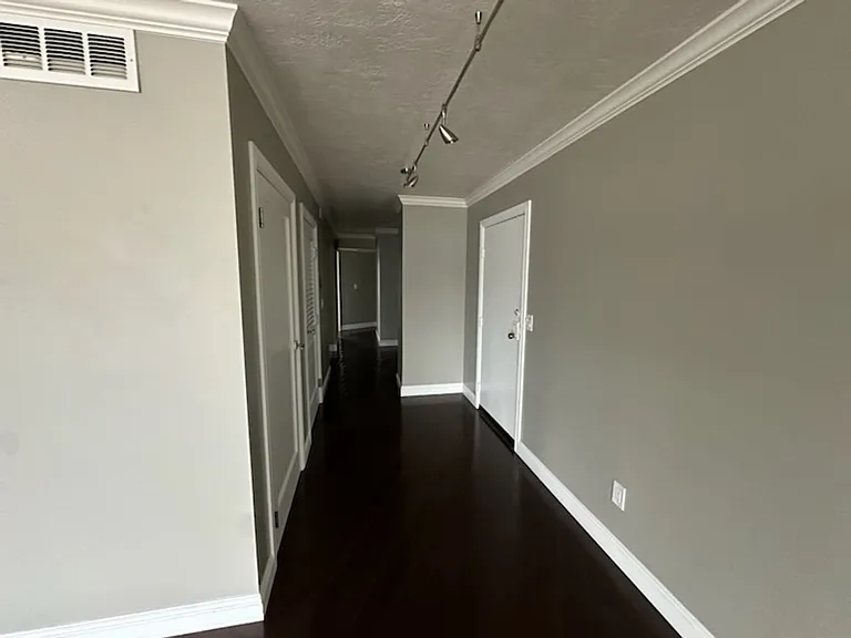 245 N Vine St #901 — Photo 14