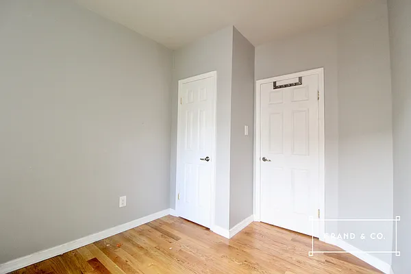 Rented by Grand & Co. | media 8