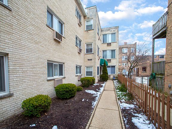 3rd image of 1647 W Farwell Ave