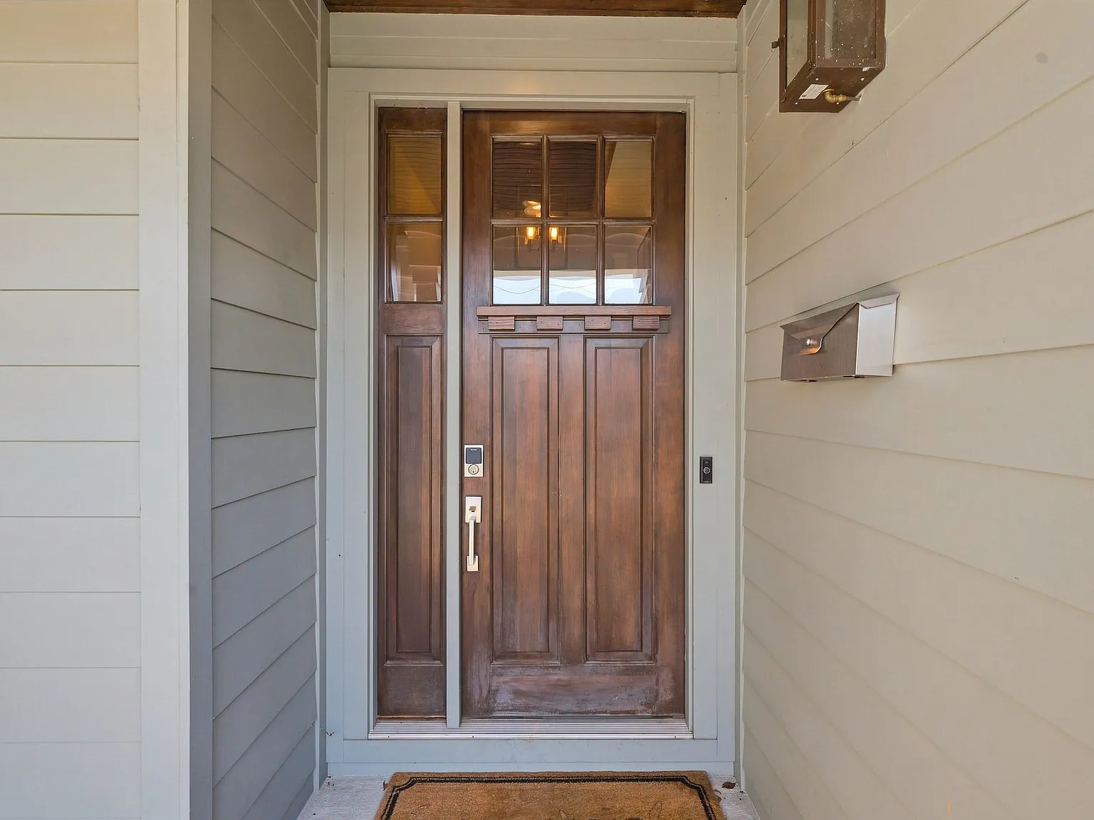 4 bed, 3300 sqft, $7,925 — Photo 3