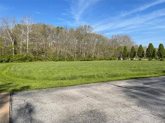 3rd image of 9549 Bellflower Ln