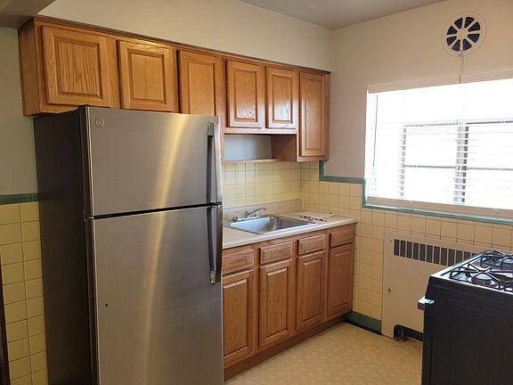 4th image of 2622 Kenilworth Ave #3