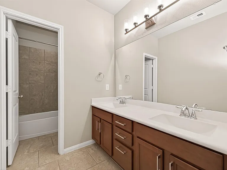 111 Pheasant Run Dr — Photo 35