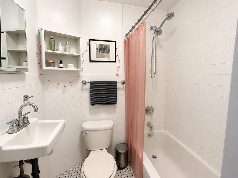 874 Bergen St #4L — Photo 7