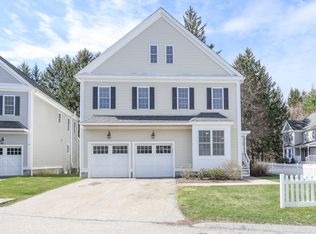 30 McIntosh Dr UNIT 30, Stow, MA 01775