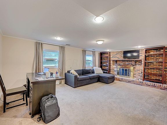 3rd image of 332 Seminole Ave
