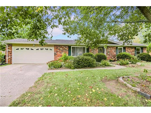 14 Jeanette Dr photo 1