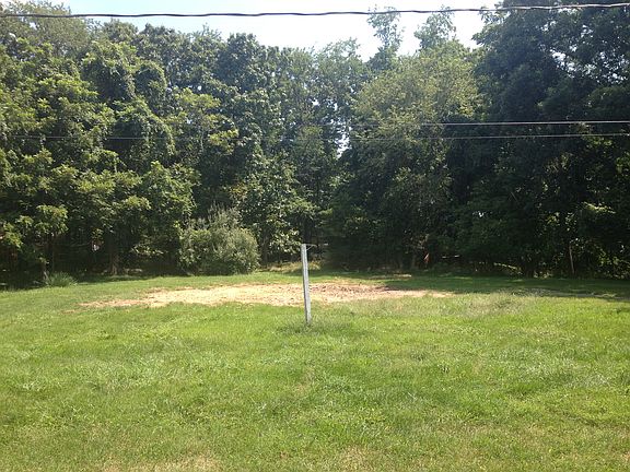 5th image of 1603 Blacksburg Ln