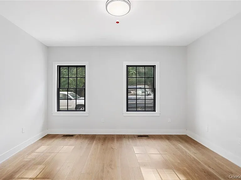447 Warburton Ave #1 — Photo 5