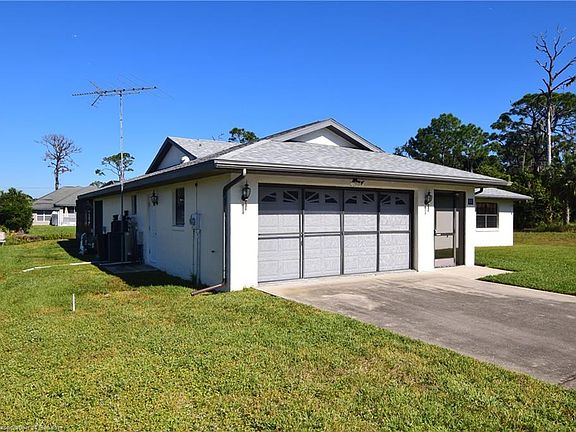 5th image of 111 Honeysuckle Ln