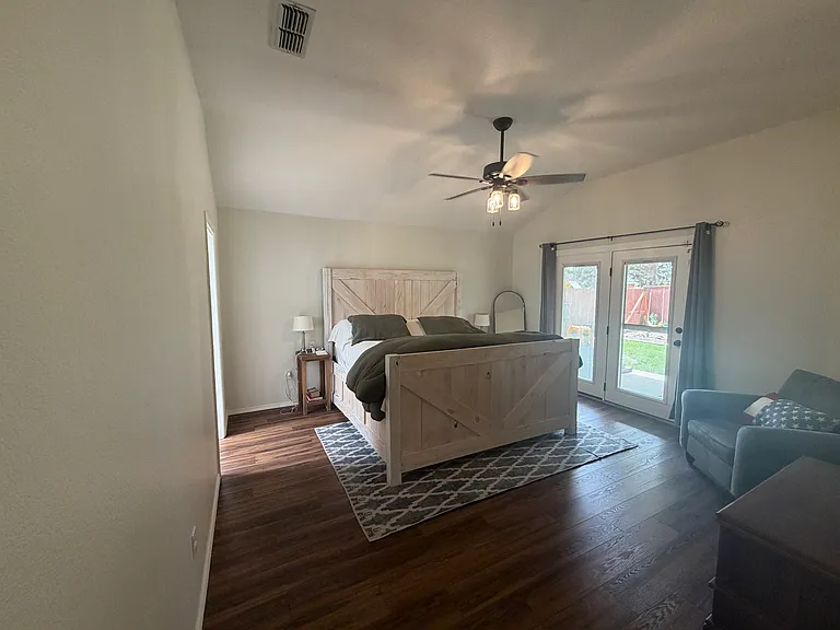 3821 Don January Ave — Photo 3