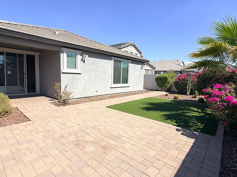 6554 S 24th Pl — Photo 32