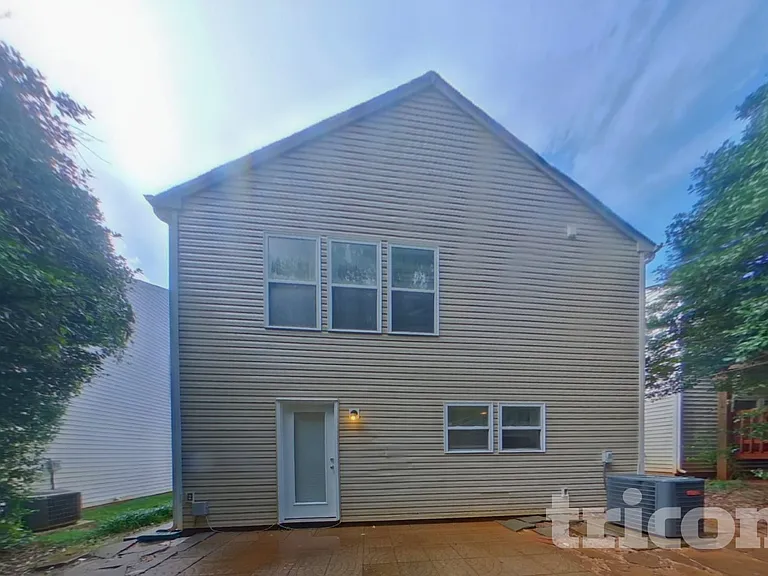 451 Presidents Ct — Photo 19
