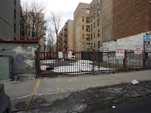 2nd image of 113 E 184th St
