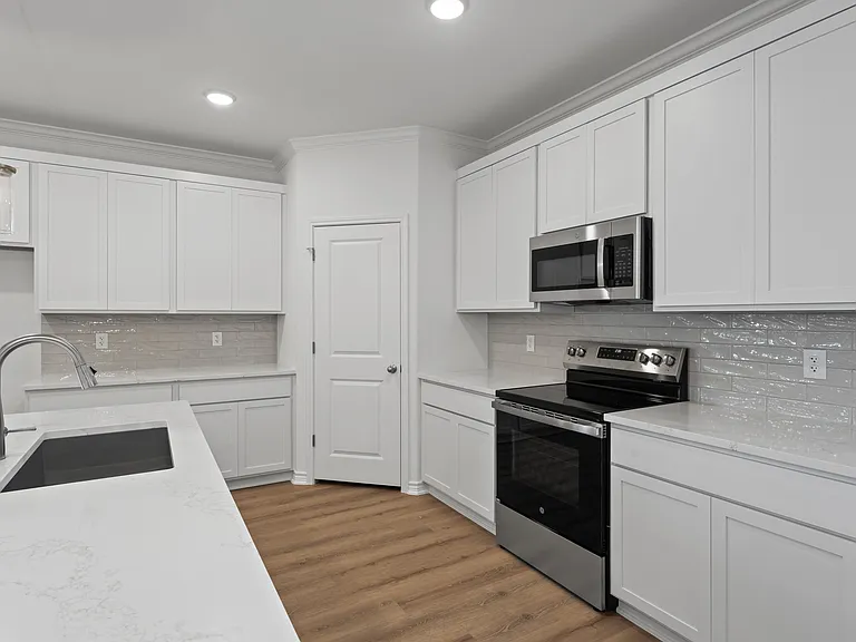 7310 Caladium Dr — Photo 14
