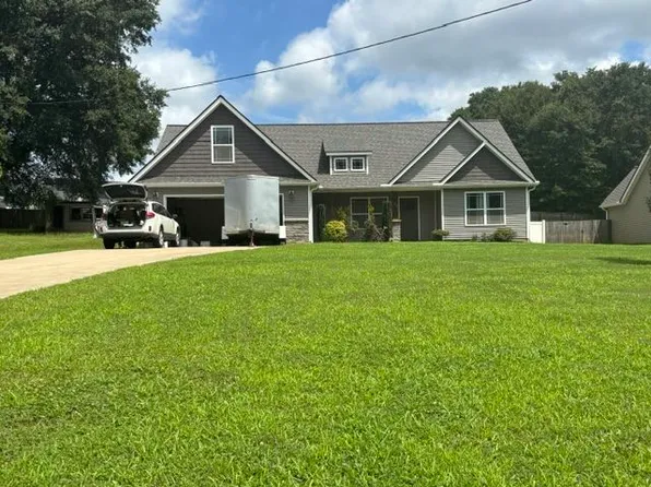 176 Coleman Rd, Wellford, SC 29385
