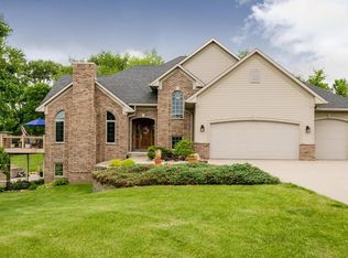 1734 Lake Terrace Rd, Cedar Rapids, IA 52403