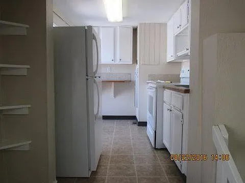223 E Florida Ave — Photo 5