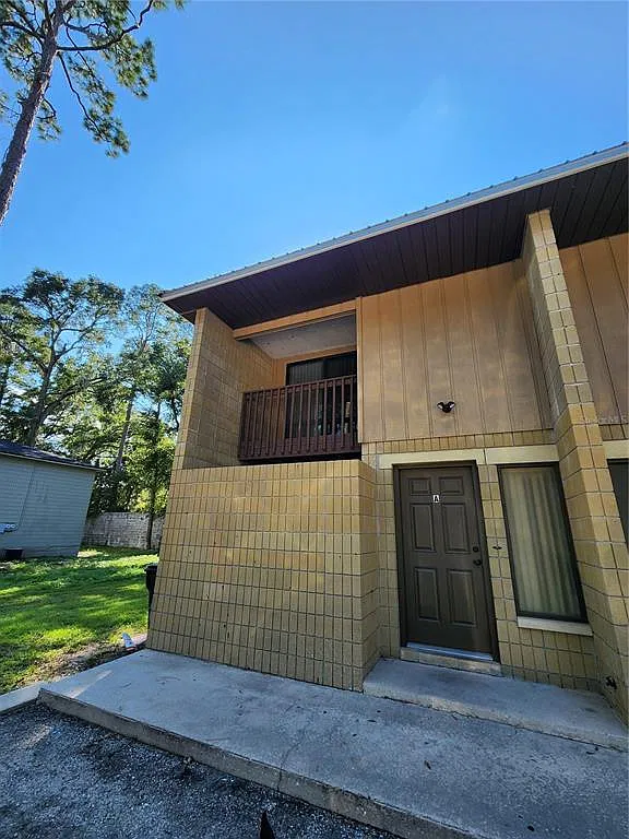 2 bed, 1.5 bath, 975 sqft, $1,150 — Photo 1