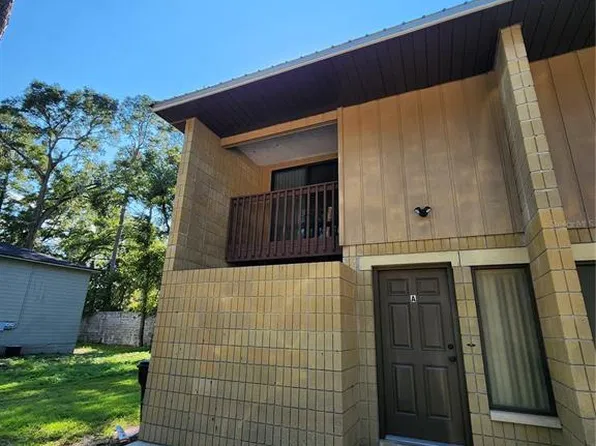 702 SW 70th Ter APT A, Gainesville, FL 32607