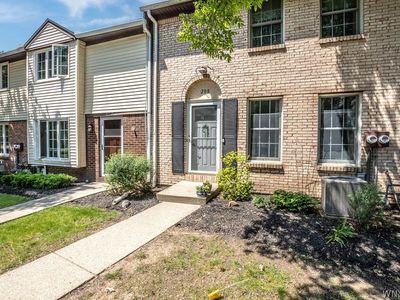 208 Stepping Stone Ln, Orchard Park, NY, 14127
