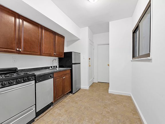 3rd image of 343 E 51st St APT 4G
