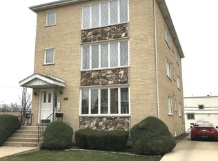 7853 W Cahill Ter, Chicago, IL 60634