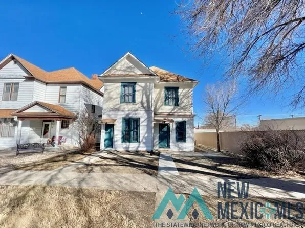 121 S 4th St, Raton, NM 87740