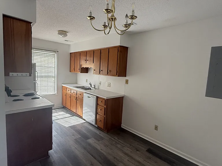 203 S Lincoln St #1 — Photo 3