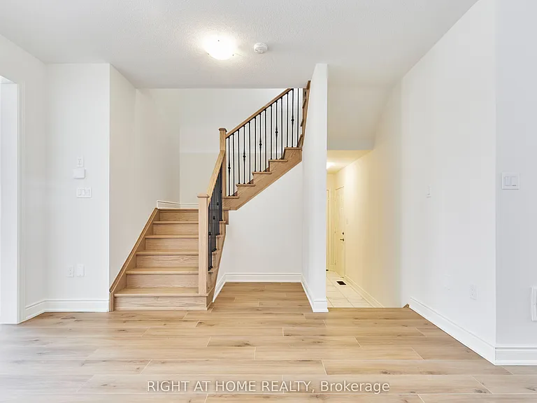 2122 Cayenne St #UPPER LEVEL — Photo 8