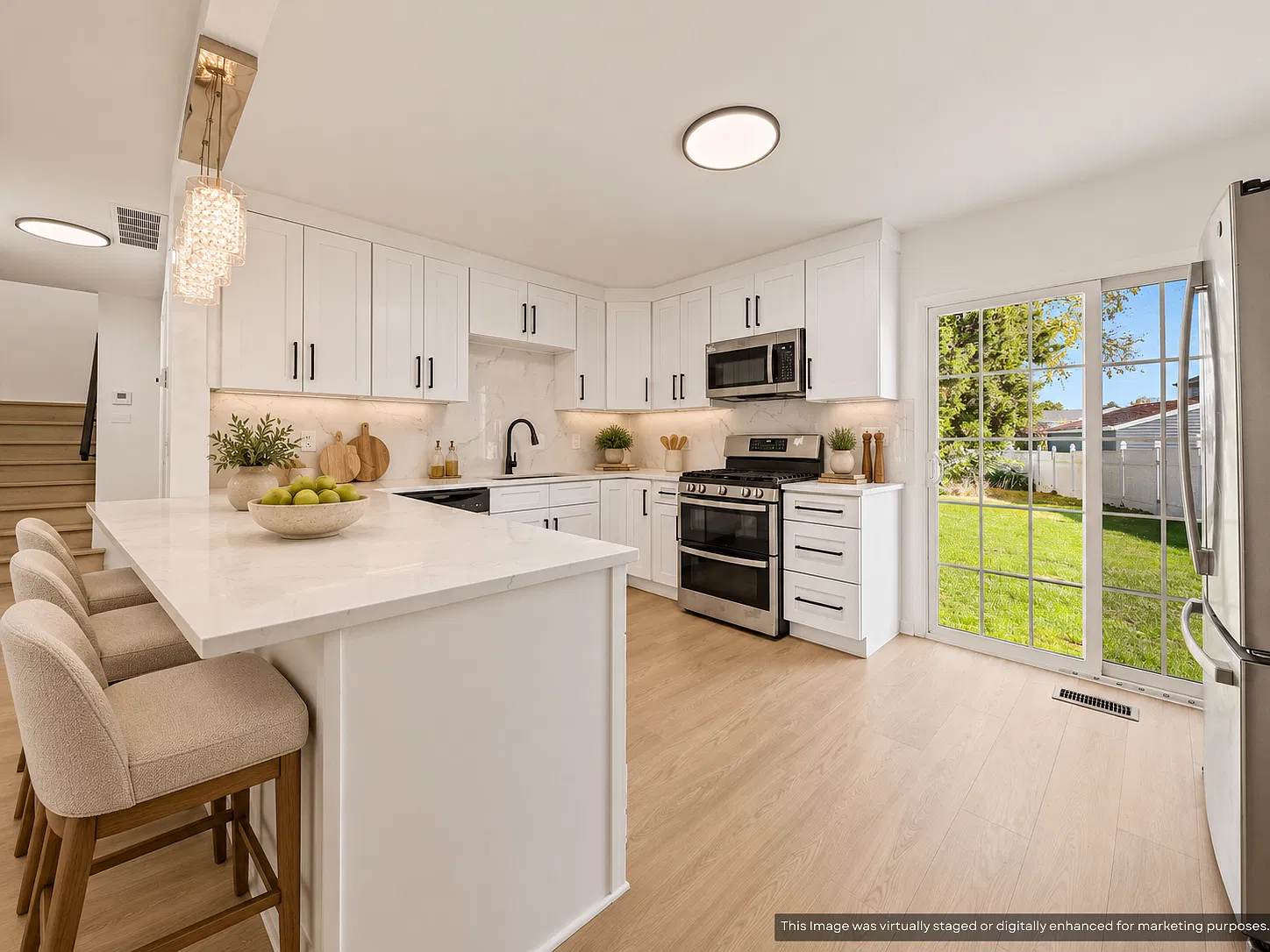 5 bed, 1904 sqft, $2,500 — Photo 4