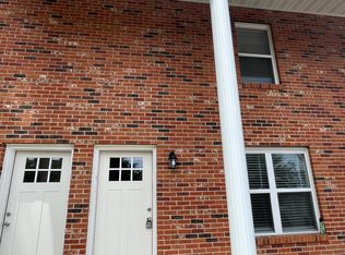 821 W Wood St APT B, Troy, MO 63379