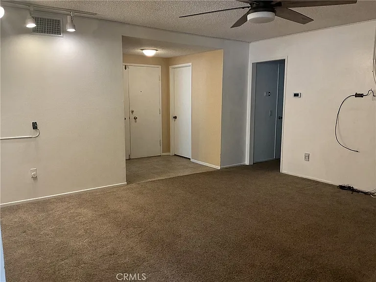 6585 Shannon Rd — Photo 25