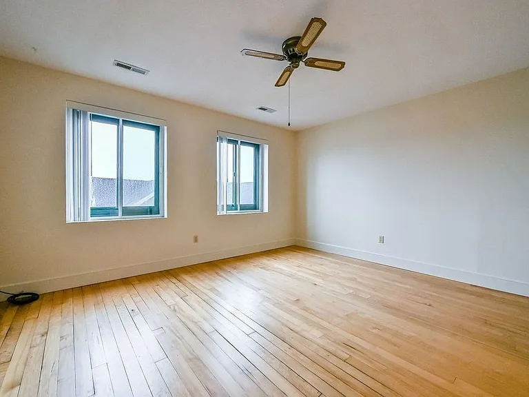 150 Rumford Ave #410 — Photo 12
