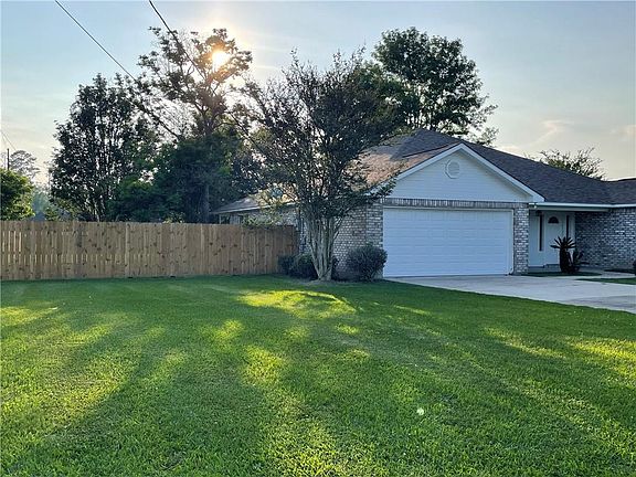 3rd image of 41213 Schafer Dr
