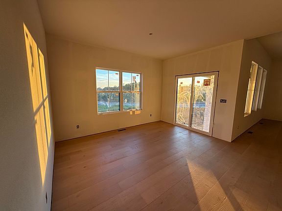4th image of 1792 W Gaslight Drive