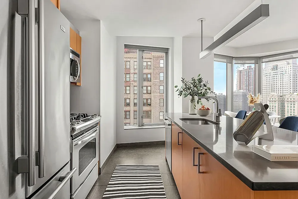 8 Spruce Street — Photo 3
