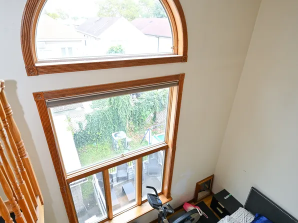 1479 East 32nd Street image 10 of 21