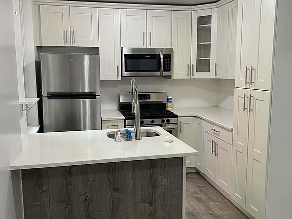 2nd image of 874 W Broadway APT B-1