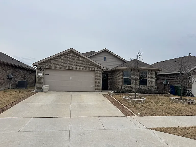 721 Whitecomb Ln — Photo 12